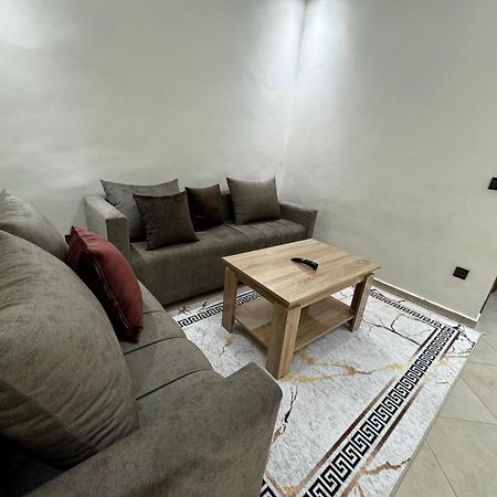 Appartement Spacieux Et Calme A Proximite De La Mer Et La Gare Agdal Rabat Ngoại thất bức ảnh