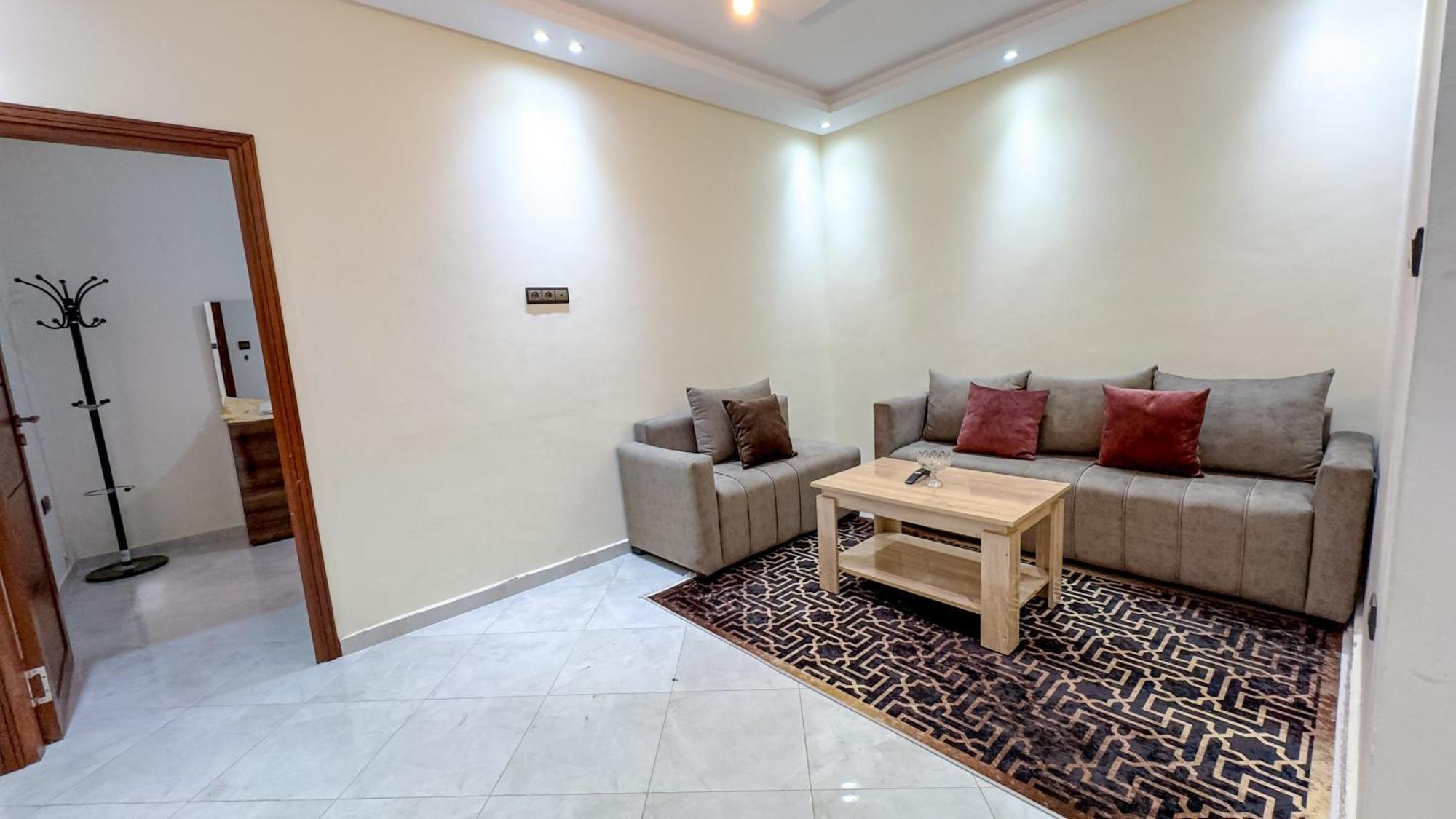 Appartement Spacieux Et Calme A Proximite De La Mer Et La Gare Agdal Rabat Ngoại thất bức ảnh