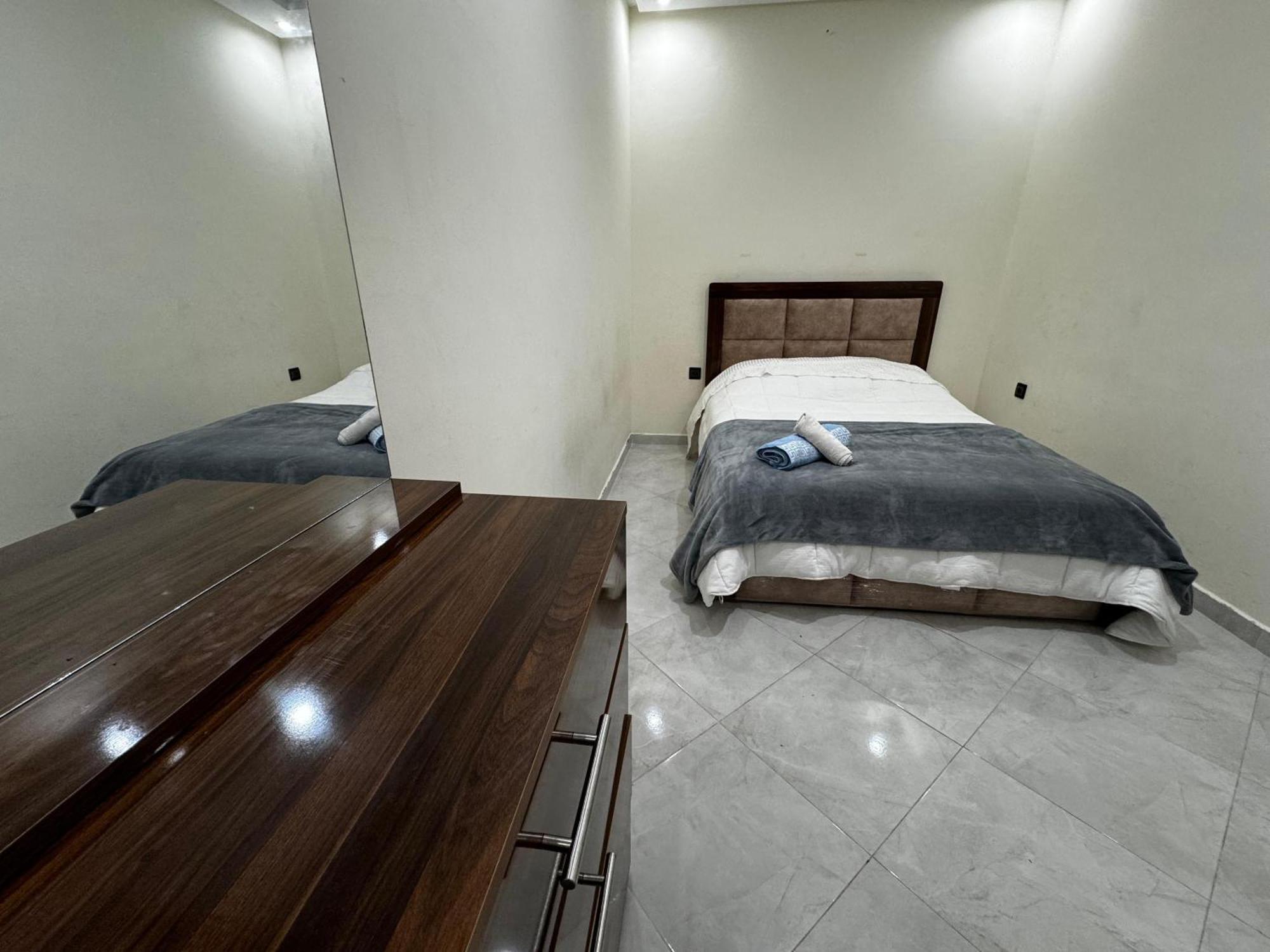 Appartement Spacieux Et Calme A Proximite De La Mer Et La Gare Agdal Rabat Ngoại thất bức ảnh