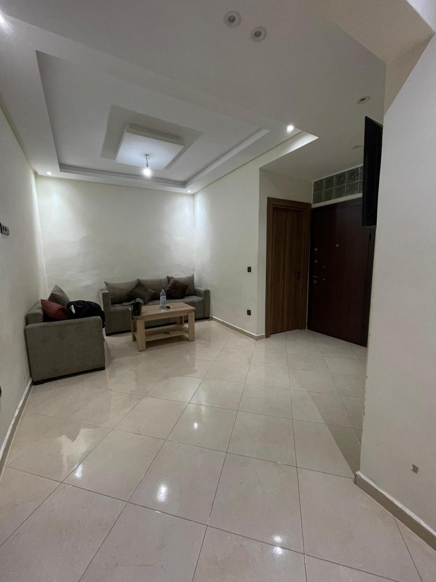 Appartement Spacieux Et Calme A Proximite De La Mer Et La Gare Agdal Rabat Ngoại thất bức ảnh